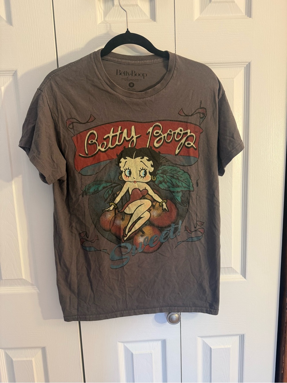Betty Boop Gray Tee with Red and Teal Graphic